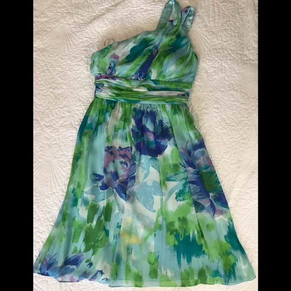 Donna Morgan Chiffon One-Shoulder Cocktail Dress - Picture 3 of 7